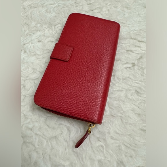 Prada organizer wallet comes with COA - Picture 3 of 12